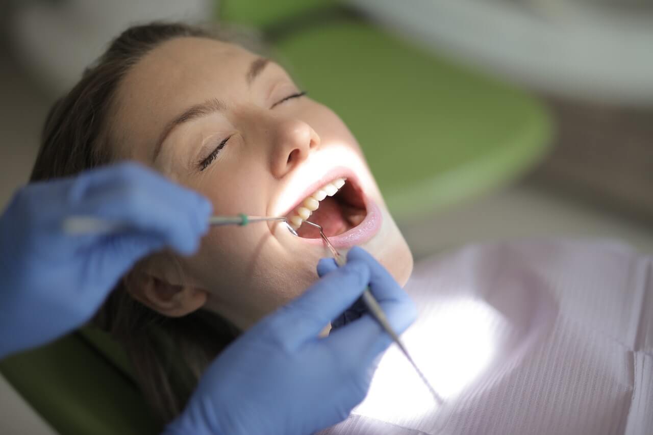 Wrażliwe zęby – co robić?